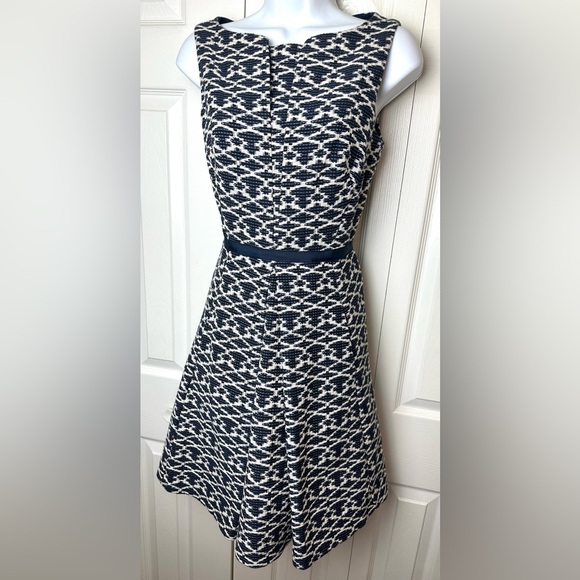 New MAIA Fit & Flare Dress Navy Blue White Black Geo Textured Pleated Pockets - Picture 11 of 11